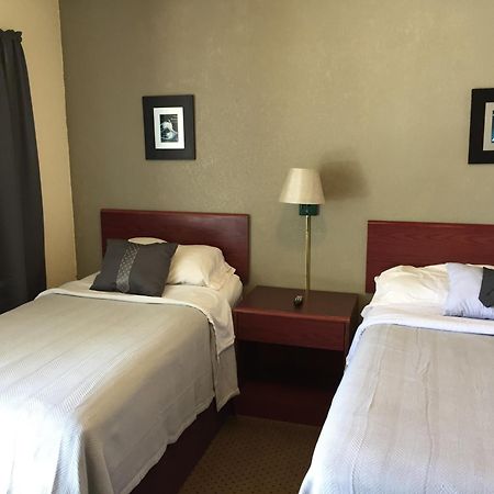 Highland Court Motel Fairmont Ruang foto