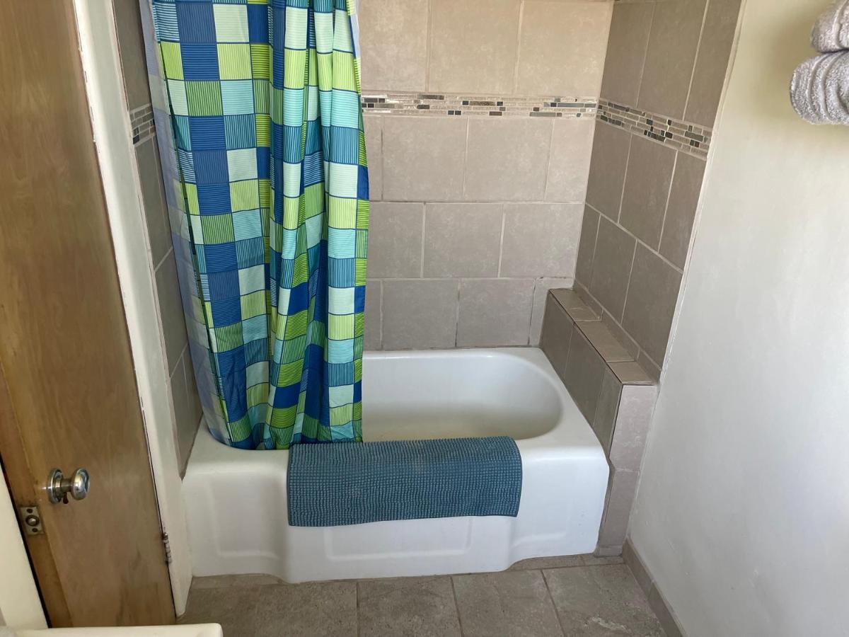 Highland Court Motel Fairmont Bagian luar foto